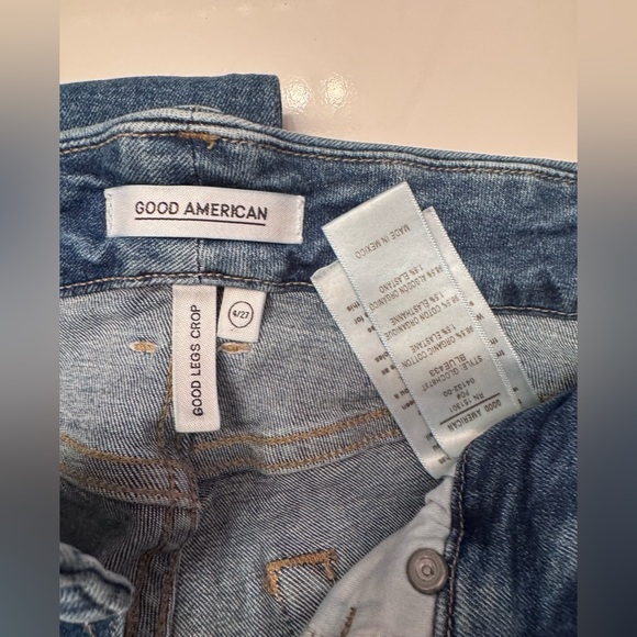 GOOD AMERICAN GOOD LEGS CROPPED LIGHT WASH JEANS SIZE 4 25.5” INSEAM - Picture 3 of 3